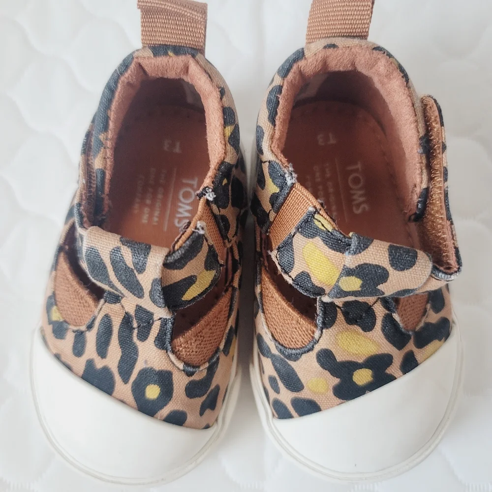 Toms Leopard Print Baby Shoes Size T3